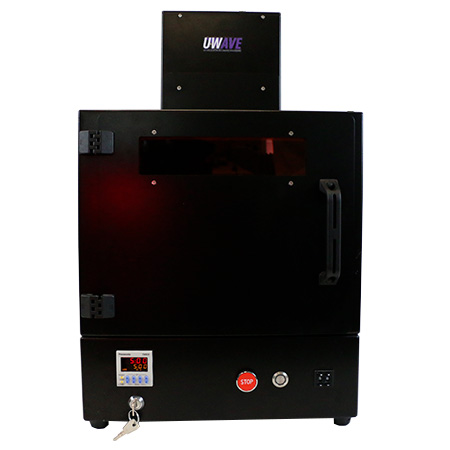 UCUBE-15 integré sur une UV CHAMBER.